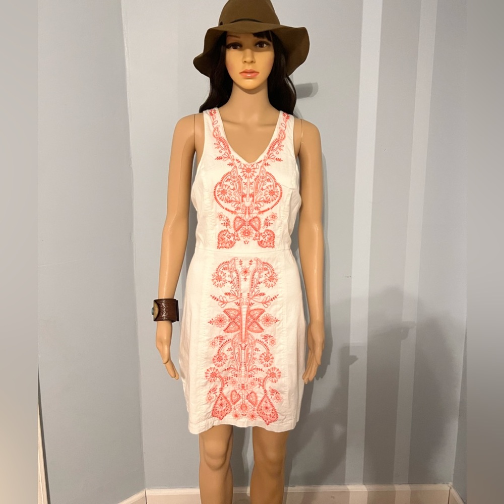 FREE PEOPLE DRESS WHITE & PEACHY PINK CONDITION NWOT